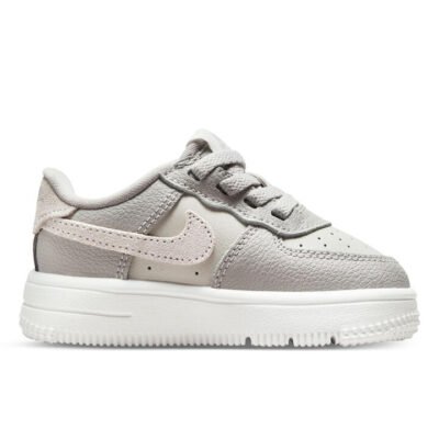 Nike Air Force 1 Low Easyon Kids Light Bone/Summit White-Lt Iron Ore Unisex Size 6 TheSneakerLounge Kids Nike Air Force 1 Low Easyon Kids Light Bone/Summit White-Lt Iron Ore Unisex Size 6
