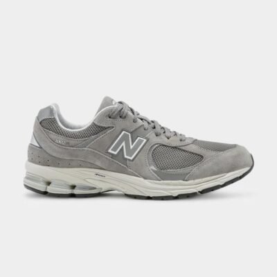 New Balance Unisex ML 2002 Marblehead Sneakers
